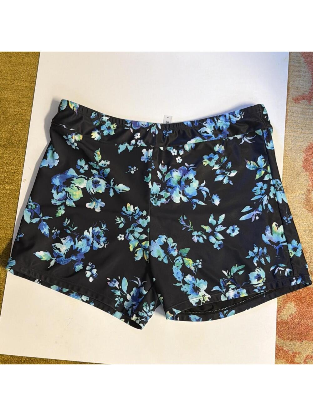 Yonique swim suit bottom size XL